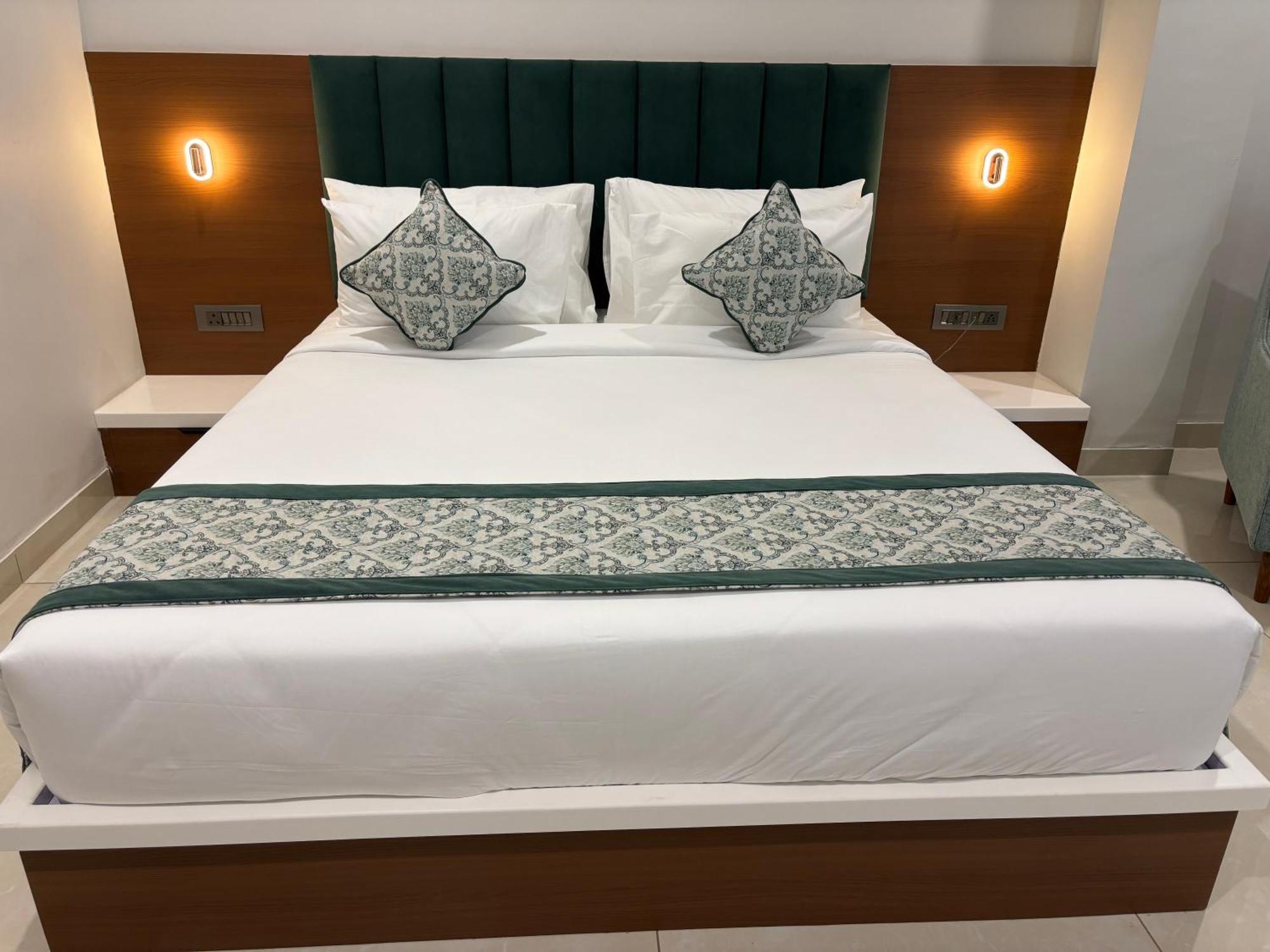 Hotel The Crown Inn Jhunjhunu Экстерьер фото