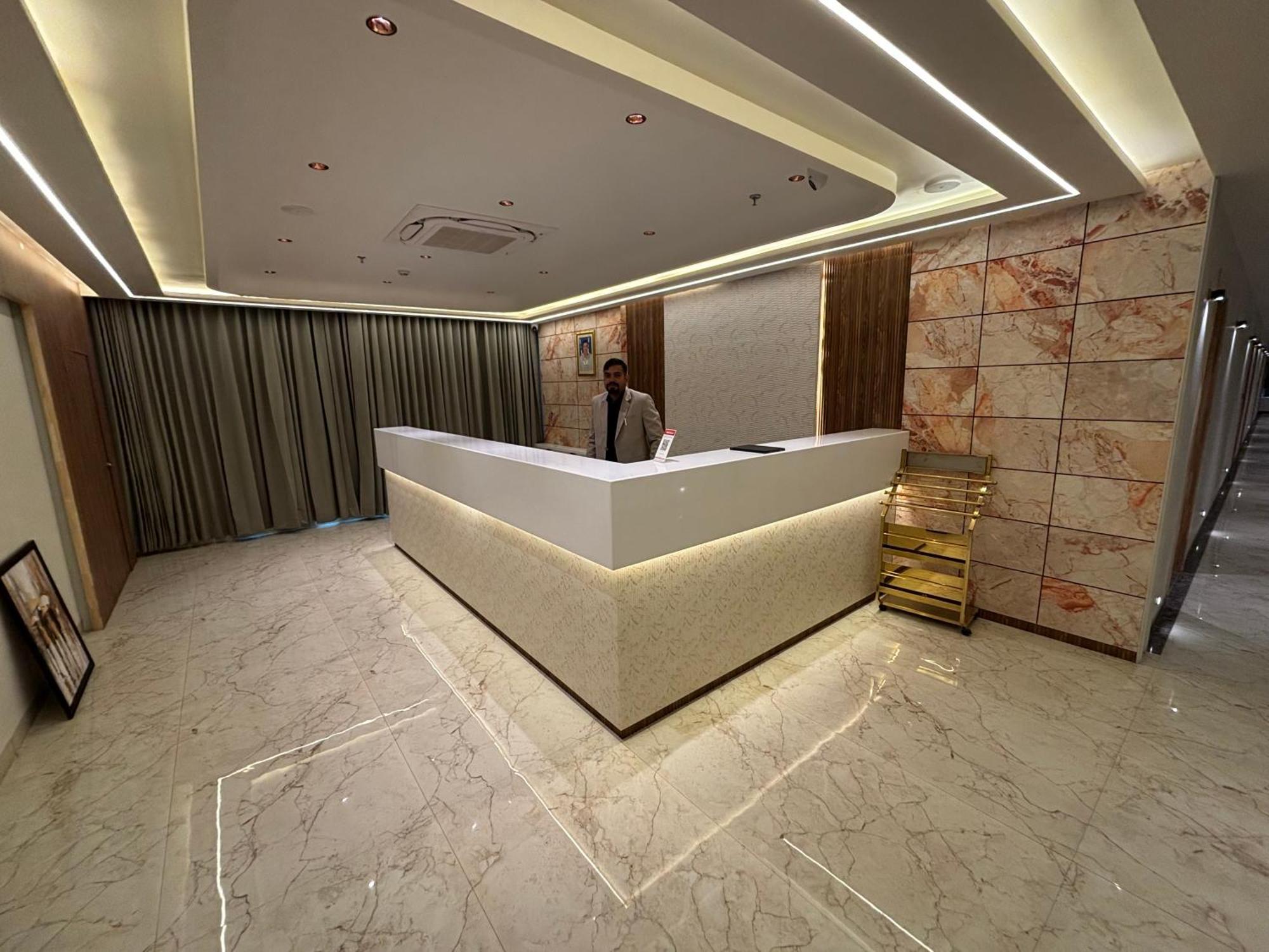 Hotel The Crown Inn Jhunjhunu Экстерьер фото