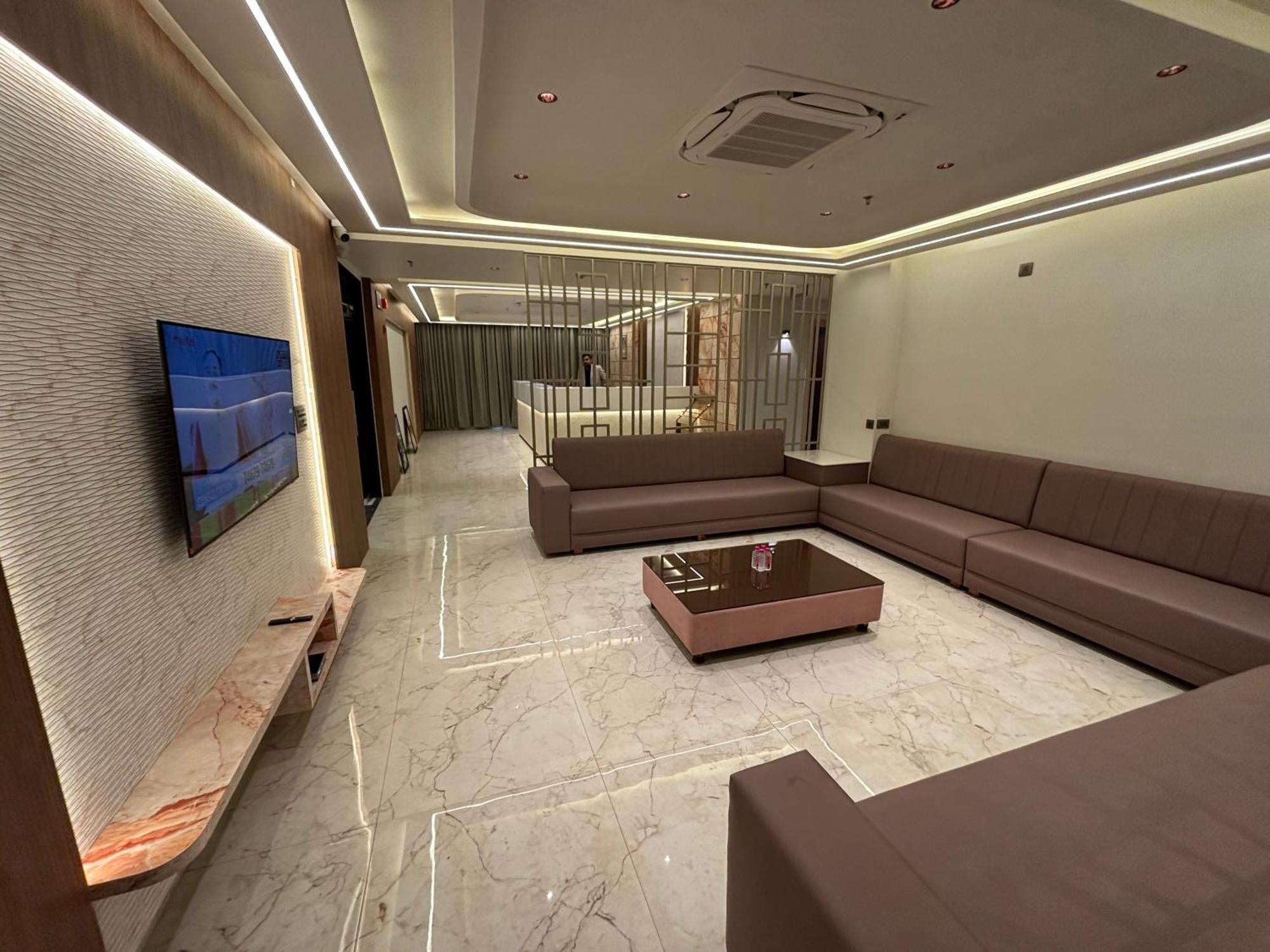 Hotel The Crown Inn Jhunjhunu Экстерьер фото