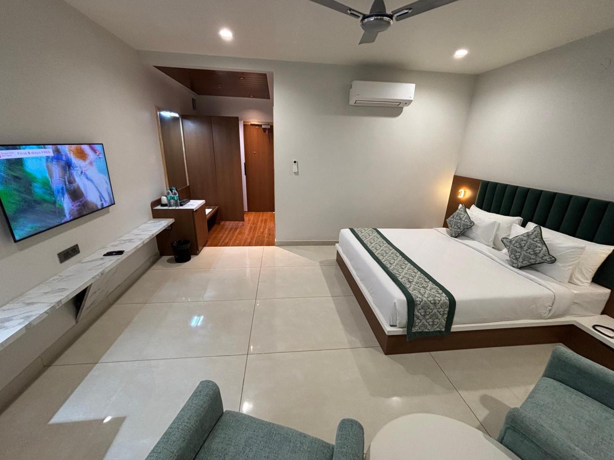 Hotel The Crown Inn Jhunjhunu Экстерьер фото