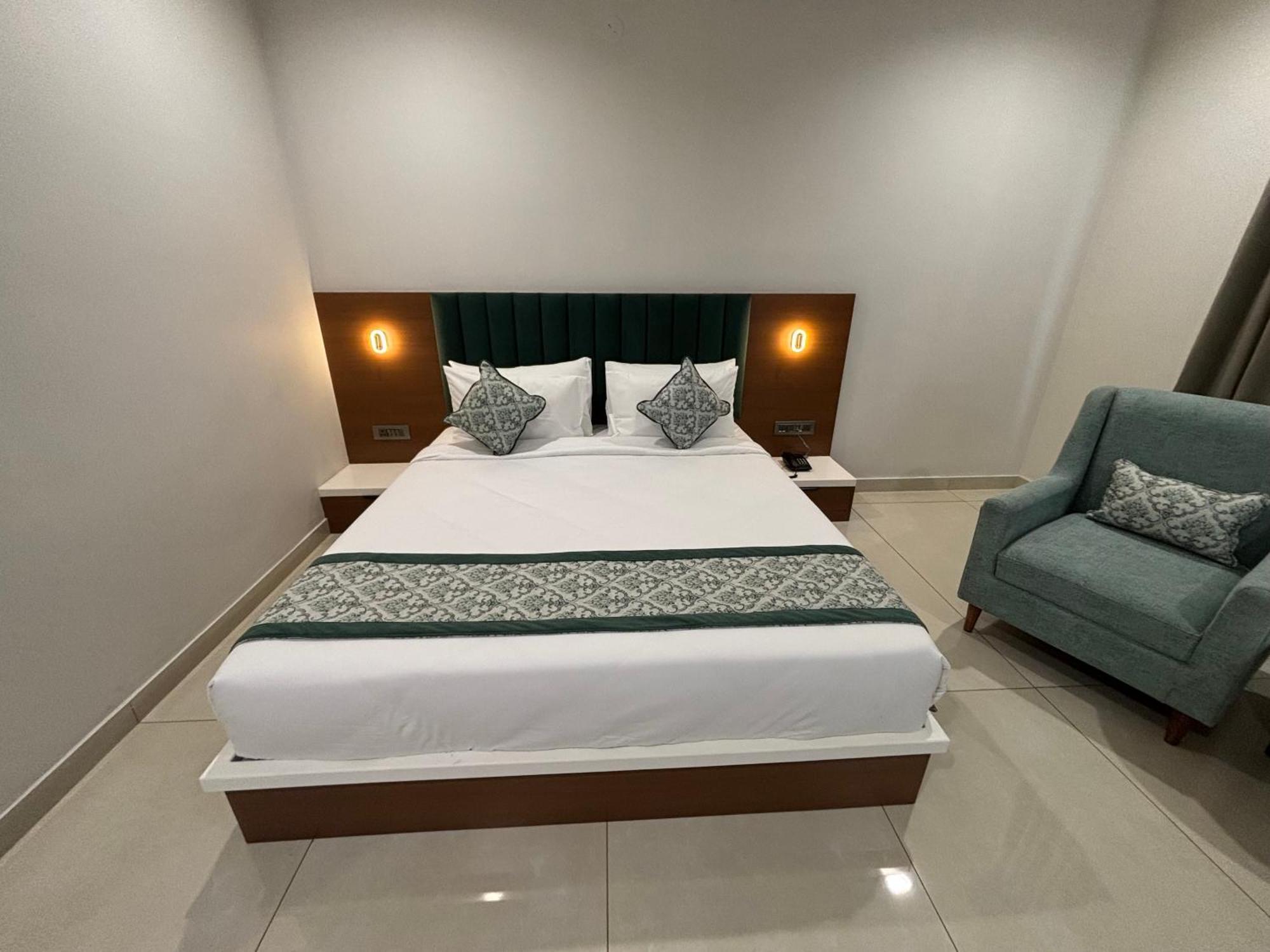 Hotel The Crown Inn Jhunjhunu Экстерьер фото