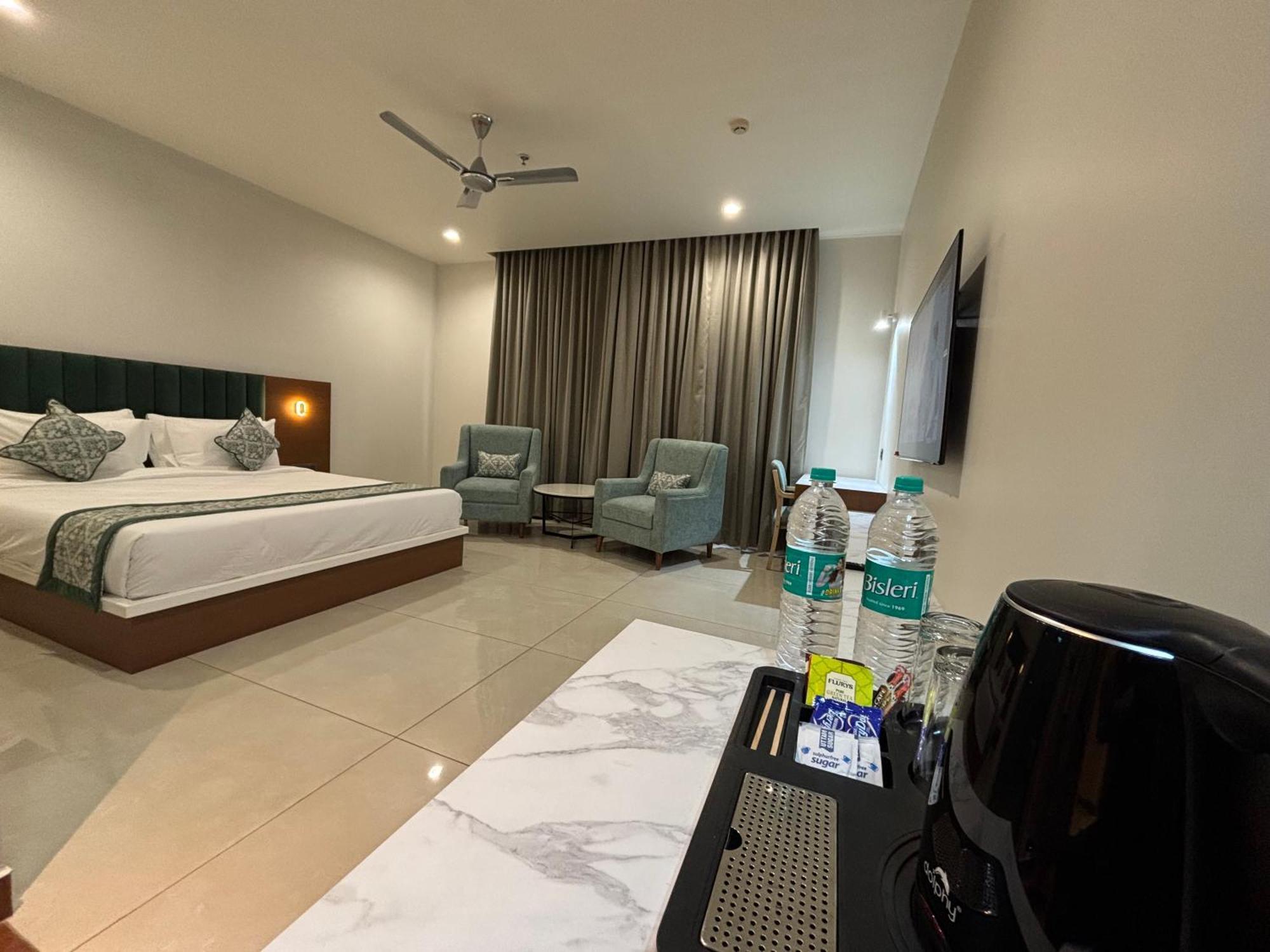 Hotel The Crown Inn Jhunjhunu Экстерьер фото